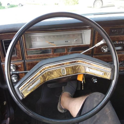 Lincoln-Town-car-1979-Dark-metallic-brown-Black-Cloth-3
