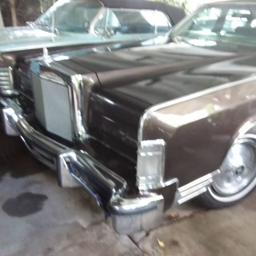 Lincoln-Town-car-1979-Dark-metallic-brown-Black-Cloth-4