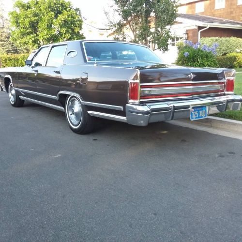 Lincoln-Town-car-1979-Dark-metallic-brown-Black-Cloth-8