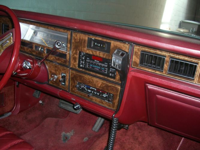 Lincoln-Town-car-1979-Red-Red-Leather-3