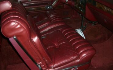 Lincoln-Town-car-1979-Red-Red-Leather-5
