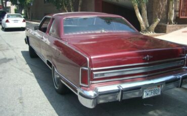 Lincoln-Town-car-1979-Red-Red-Leather-6