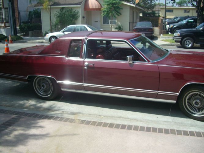 Lincoln-Town-car-1979-Red-Red-Leather-8
