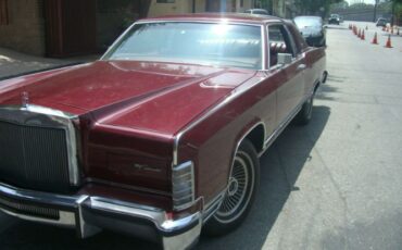 Lincoln-Town-car-1979-Red-Red-Leather-9