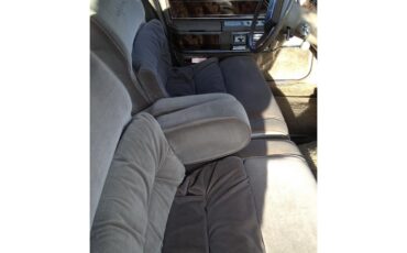 Lincoln-Town-car-1981-Cream-Gold-15