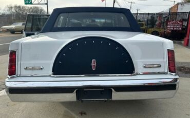 Lincoln-Town-car-1986-WhiteBlue-Top-27