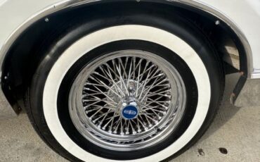 Lincoln-Town-car-1986-WhiteBlue-Top-33