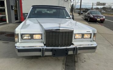 Lincoln-Town-car-1986-WhiteBlue-Top-49