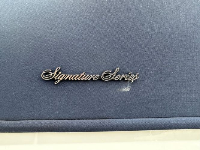 Lincoln-Town-car-1986-WhiteBlue-Top-7