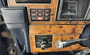 Lincoln-Town-car-1987-Glacier-Blue-Shadow-Blue-11