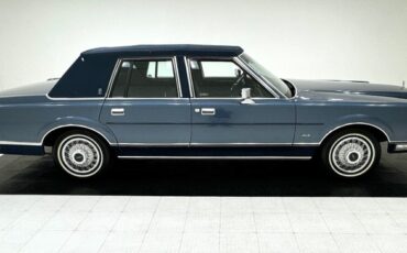 Lincoln-Town-car-1987-Glacier-Blue-Shadow-Blue-14