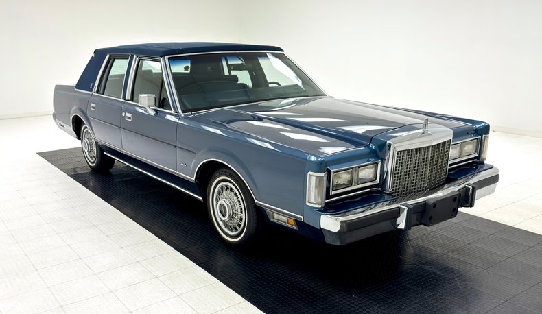 Lincoln-Town-car-1987-Glacier-Blue-Shadow-Blue-15