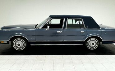 Lincoln-Town-car-1987-Glacier-Blue-Shadow-Blue