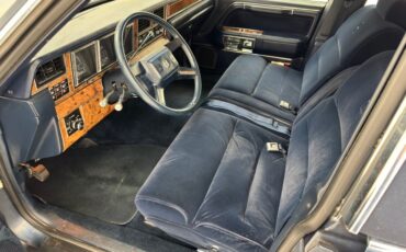 Lincoln-Town-car-1987-Glacier-Blue-Shadow-Blue-49
