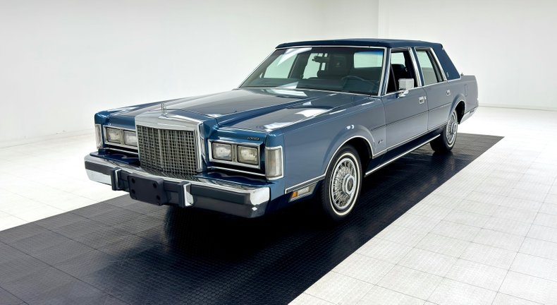 Lincoln-Town-car-1987-Glacier-Blue-Shadow-Blue-7
