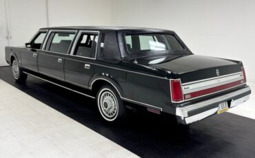 Lincoln-Town-car-1988-Black-Blue-2