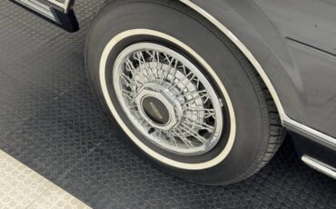 Lincoln-Town-car-1988-Black-Blue-22