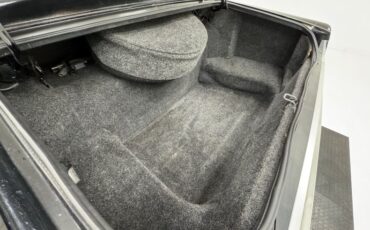 Lincoln-Town-car-1988-Black-Blue-39