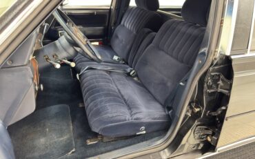 Lincoln-Town-car-1988-Black-Blue-4
