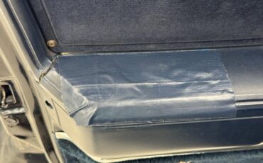 Lincoln-Town-car-1988-Black-Blue-44