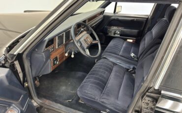 Lincoln-Town-car-1988-Black-Blue-5