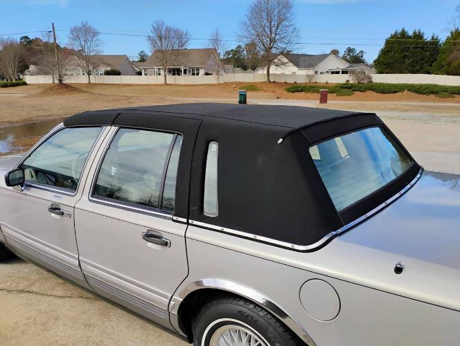 Lincoln-Town-car-1991-Silver-10