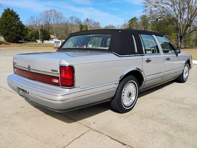 Lincoln-Town-car-1991-Silver-18