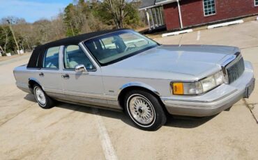 Lincoln-Town-car-1991-Silver