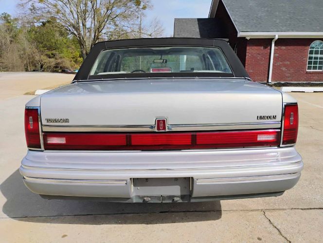 Lincoln-Town-car-1991-Silver-4