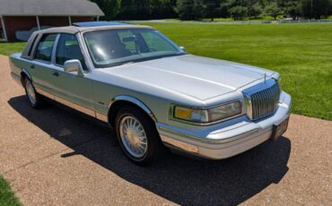 Lincoln-Town-car-signature-1995-silver-15