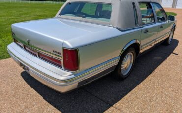 Lincoln-Town-car-signature-1995-silver-6