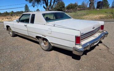 Lincoln-Town-coupe-1979-Gray-6