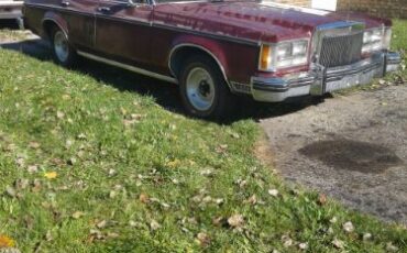 Lincoln-Versailles-1979-Burgundy-Red-3