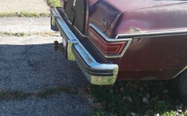 Lincoln-Versailles-1979-Burgundy-Red-4