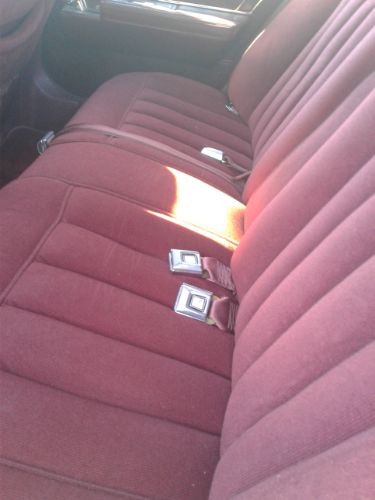Lincoln-Versailles-1979-Burgundy-Red-9