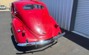 Lincoln-Zephyr-1937-red-4