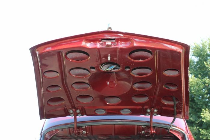 Lincoln-Zephyr-1941-Burgundy-Gray-15