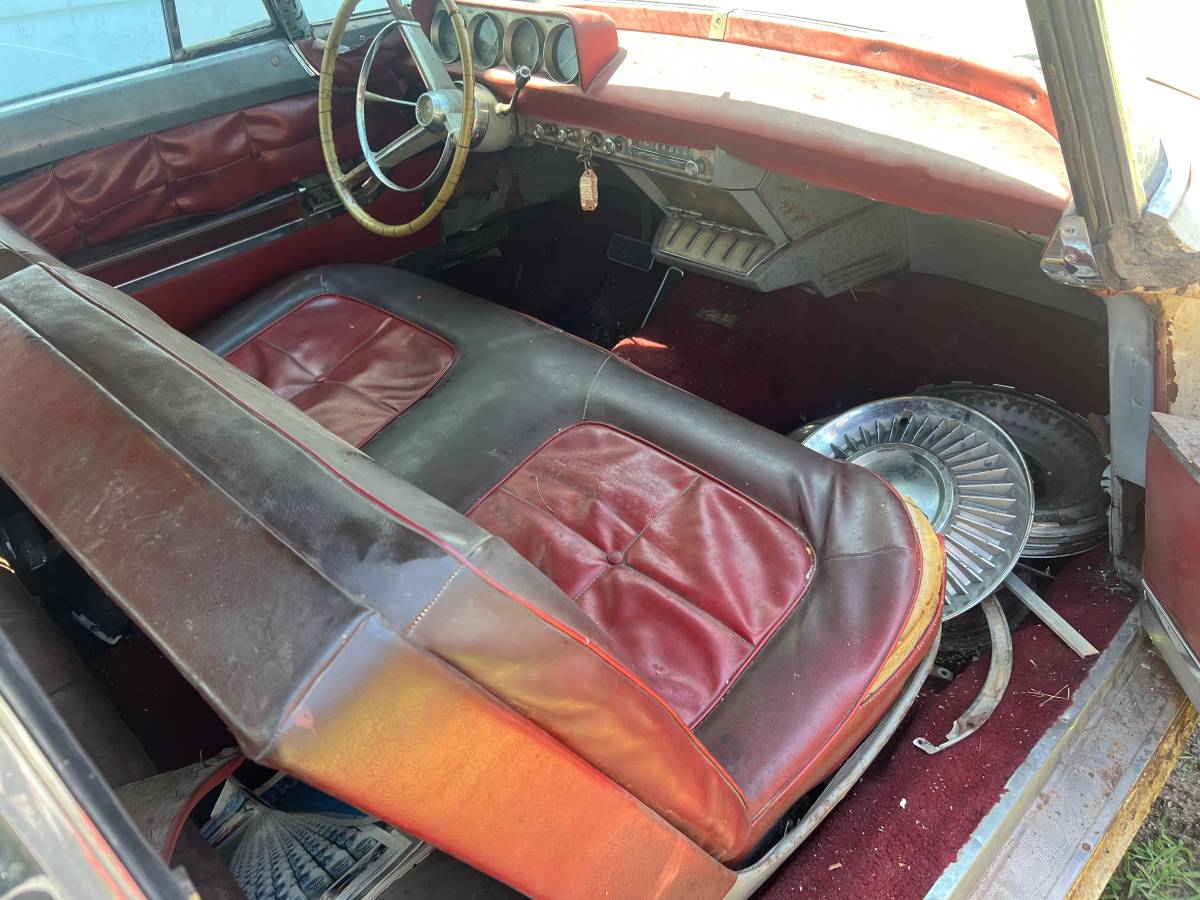 Lincoln-continental-1956-3