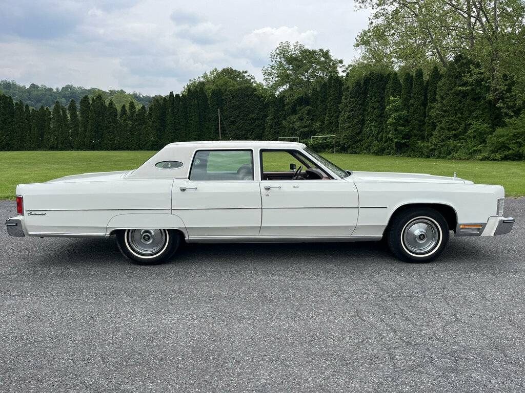 Lincoln-continental-1976-white-1