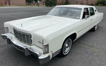 Lincoln-continental-1976-white-12
