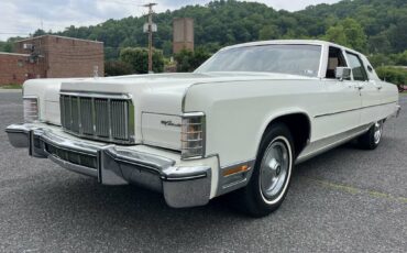 Lincoln-continental-1976-white-13