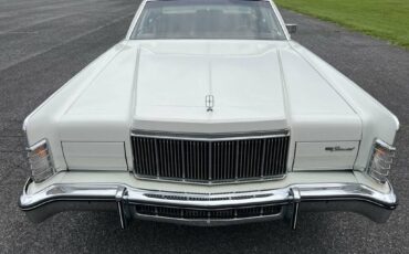 Lincoln-continental-1976-white-14