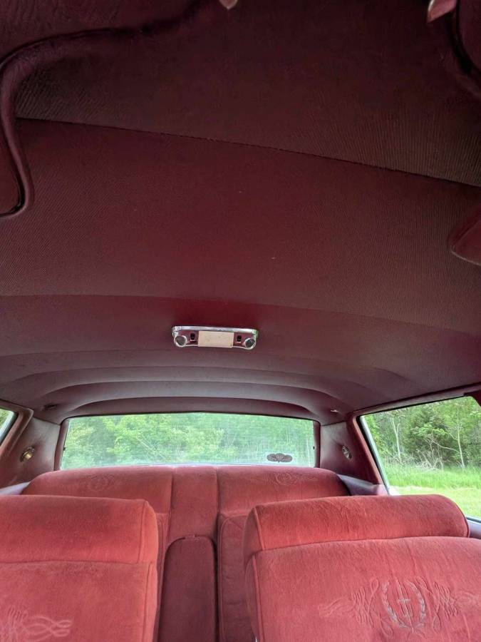 Lincoln-continental-1976-white-14