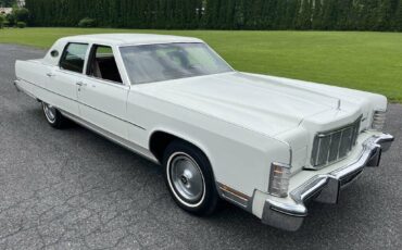 Lincoln-continental-1976-white