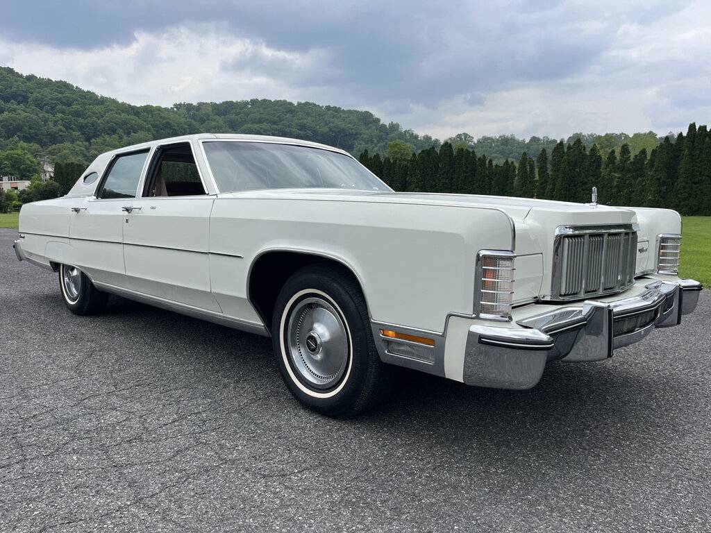 Lincoln-continental-1976-white-3