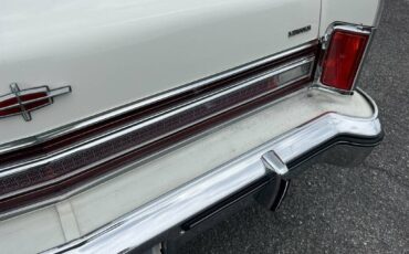 Lincoln-continental-1976-white-7