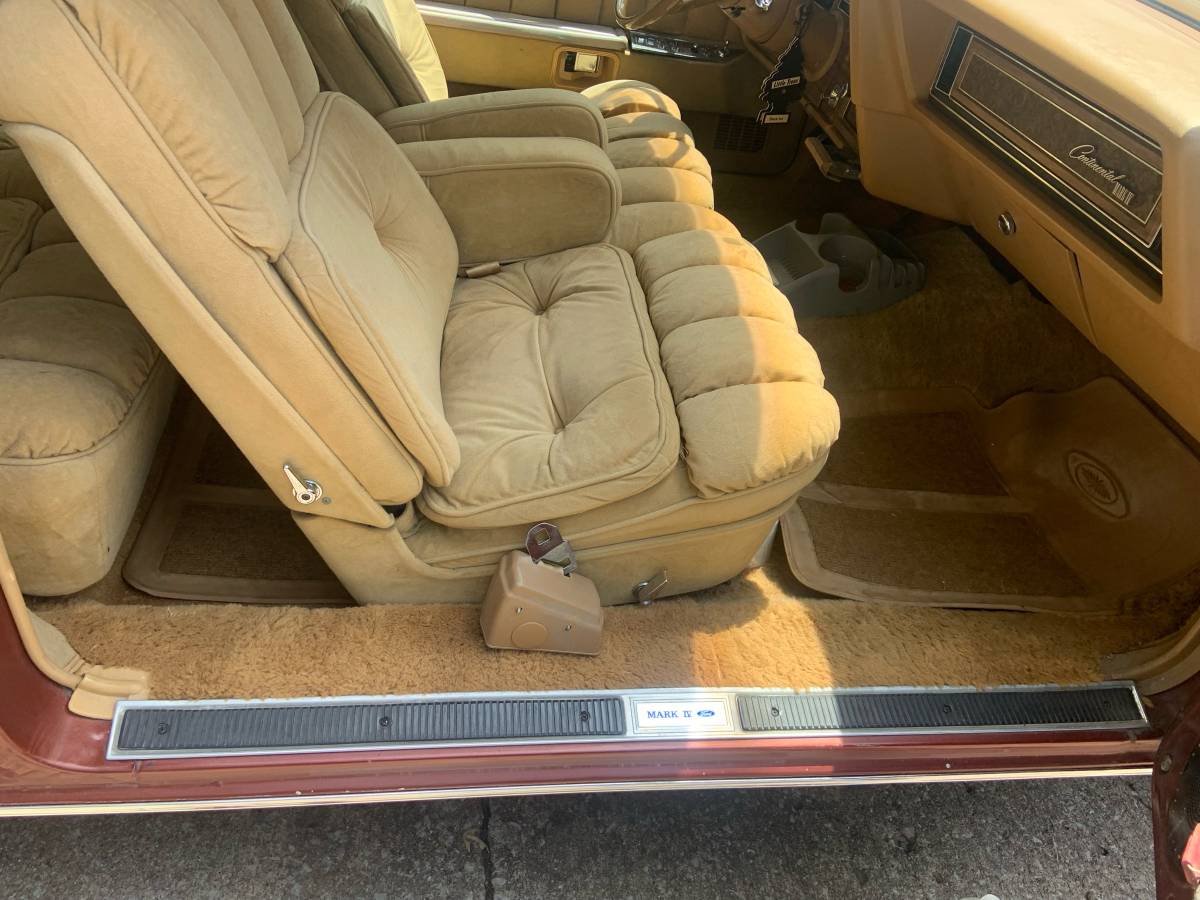 Lincoln-mark-four-1975-custom-5