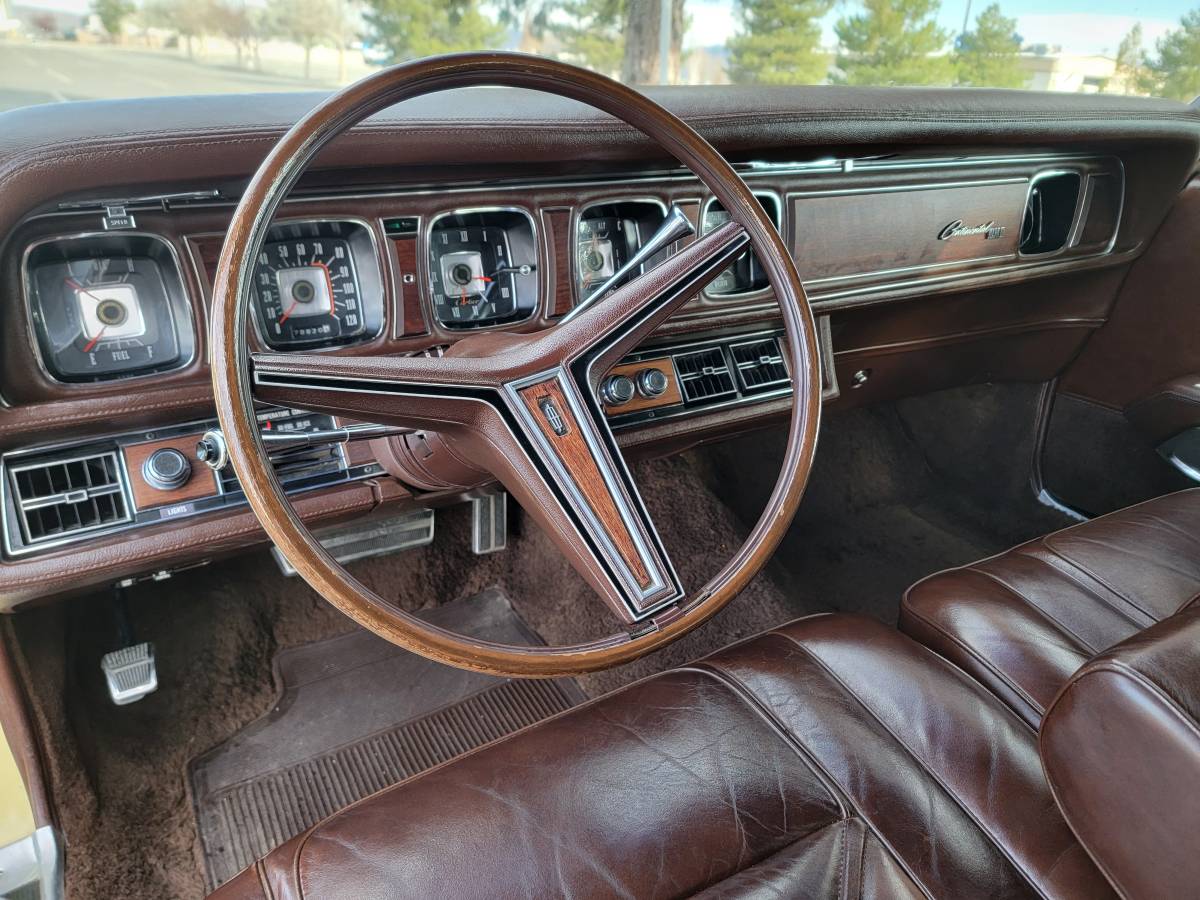 Lincoln-mark-iii-1971-11