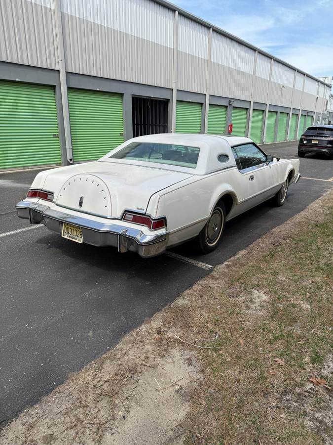Lincoln-mark-iv-1976-white-1