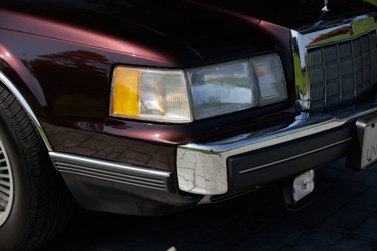 Lincoln-mark-vii-1988-purple-7